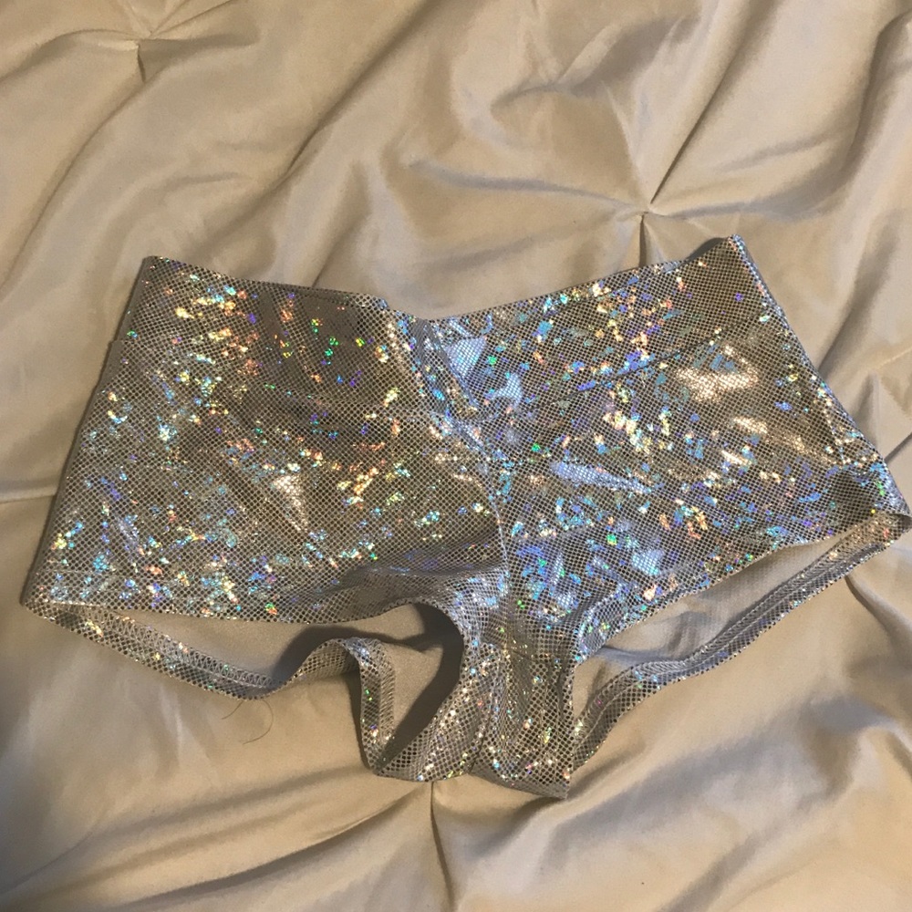 Iheartraves hologram booty shorts